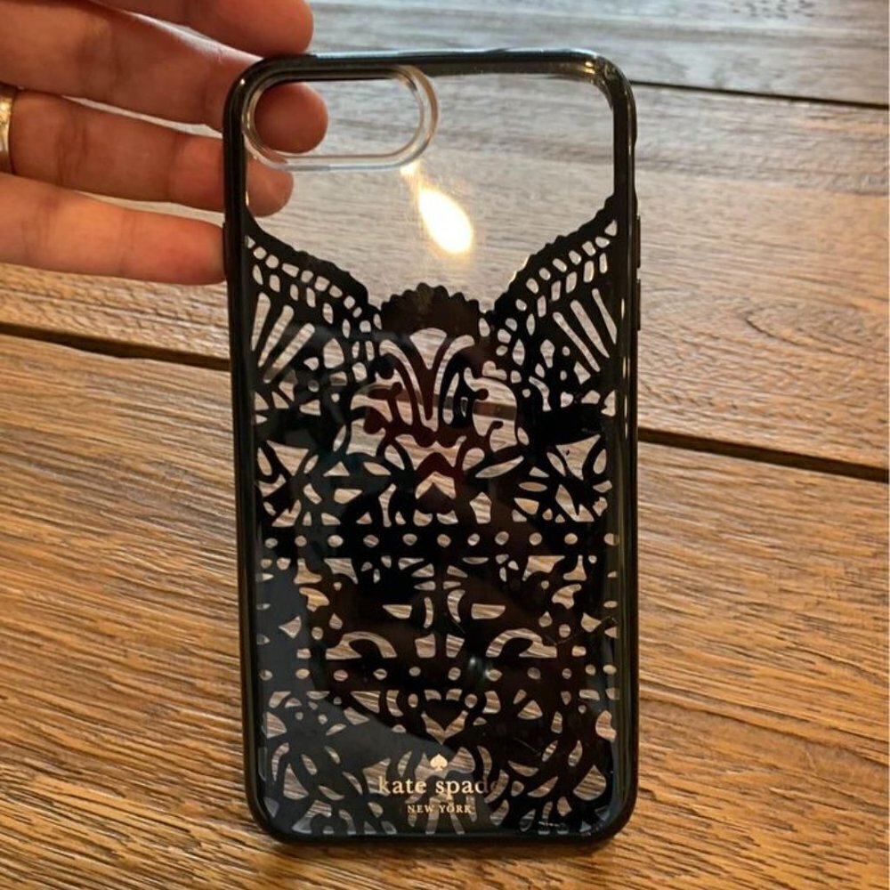 Kate spade ♠️ New York phone case with beautiful raised lace design. Black/clear
